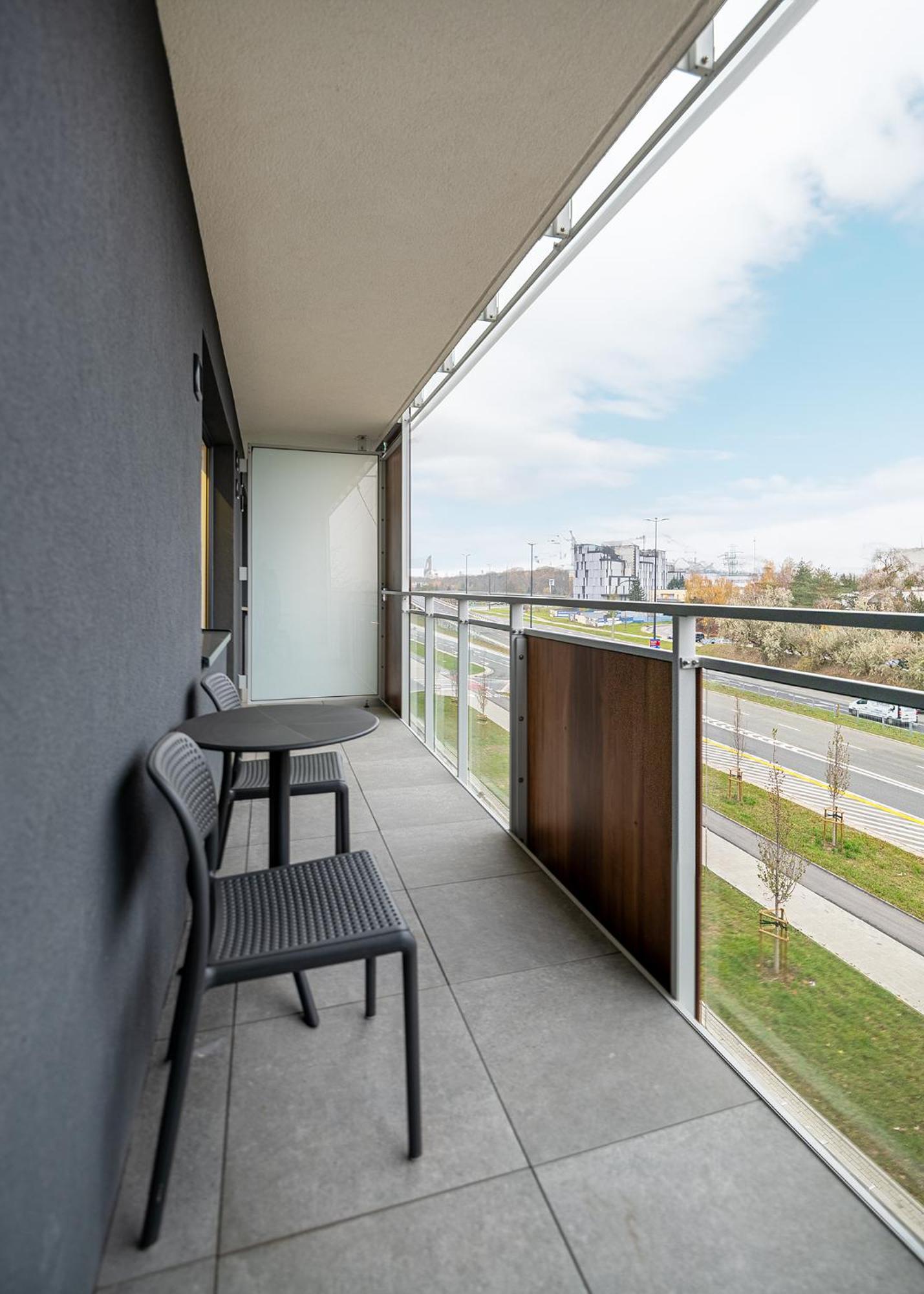 Rentplanet - Apartamenty Pileckiego Warschau Exterior foto